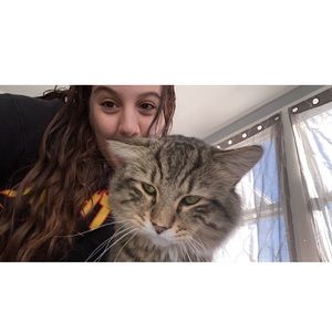 Meet your Posher, Alexia